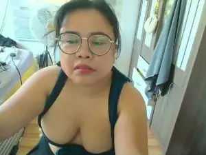 Sweet_soleil  live sex cam