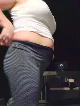 Bedroomeyes69  live sex cam