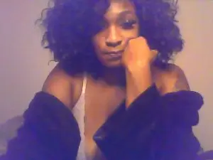 Sunnymochaqueen  live sex cam