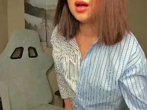 LauraVissi  live sex cam