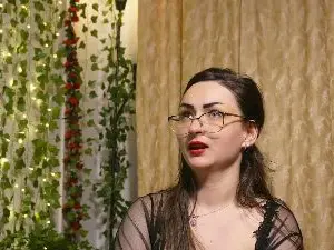 NaughtYHomemadE  live sex cam