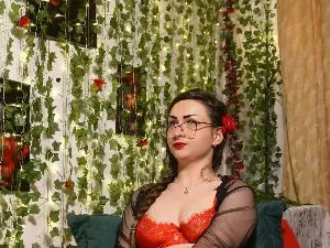 NaughtYHomemadE  live sex cam