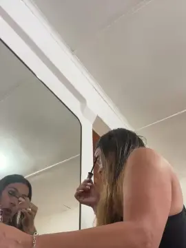 YAYAPETIT  live sex cam