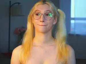 KatyMckennan  live sex cam