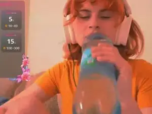 TwandaOmland  live sex cam