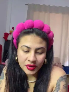 Pelucheee3  live sex cam