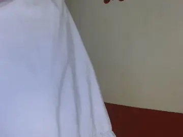 Emilybateee  live sex cam