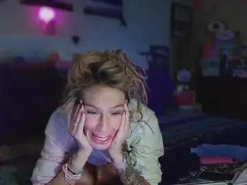 KashMonrey  live sex cam