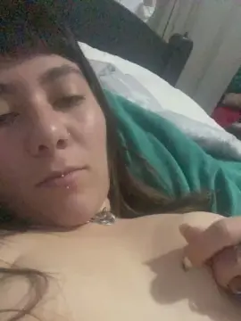 Roxypopp  live sex cam