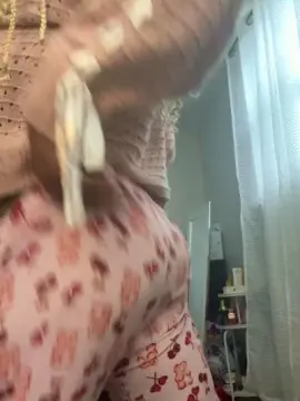 BigTitAssShaker  live sex cam