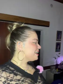 Cleo1996  live sex cam
