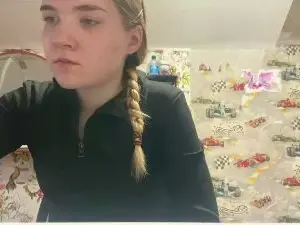 MarielManiatis  live sex cam