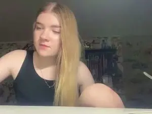 MarielManiatis  live sex cam