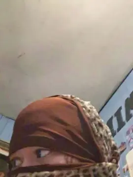 Ojitoschiqitito  live sex cam
