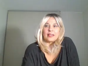 LadySuMilf  live sex cam