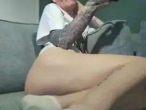 Mokkeltje9  live sex cam