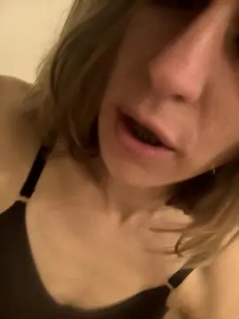 Nymphe4  live sex cam