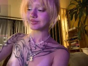 HassieLutsky  live sex cam