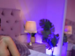 NicoleBella  live sex cam