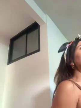 Tropicoqueta  live sex cam