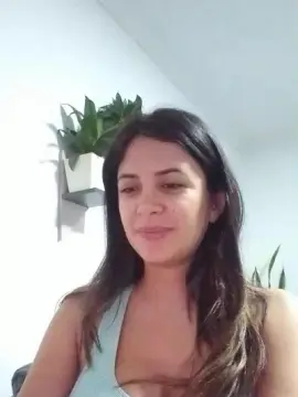 Tropicoqueta  live sex cam