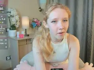 GlyndaHoneycut  live sex cam