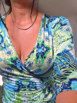 Luxxe25  live sex cam
