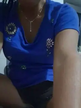 Luxxe25  live sex cam