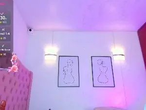 QueenLatina5  live sex cam