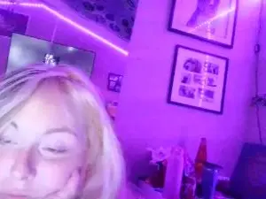 EvolAsh1990  live sex cam