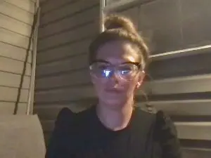 Lynniexo  live sex cam