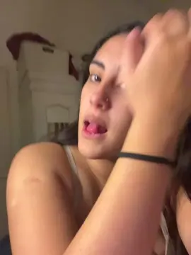 Reyna444  live sex cam