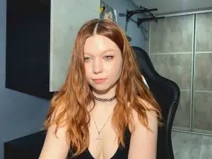 TwilaMclees  live sex cam