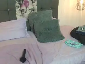 Emma_hassani  live sex cam