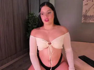 Hailey_Fox  live sex cam