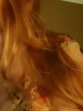 Horneysamantha  live sex cam