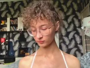 CurlyWinxy  live sex cam