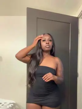 Juicymaa  live sex cam