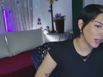 LoraShines  live sex cam