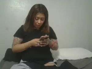 Mamiprieta  live sex cam