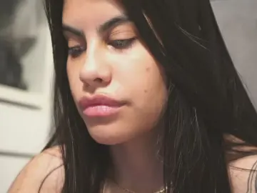 Capriciousqueen  live sex cam