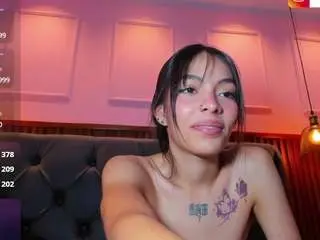 Amelieleone2  live sex cam