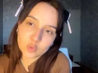 Inesshofner  live sex cam