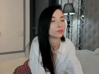 Julianneedgman  live sex cam