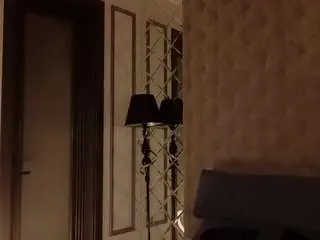 Julianneedgman  live sex cam