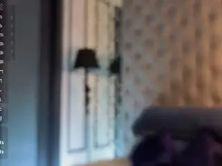 Julianneedgman  live sex cam