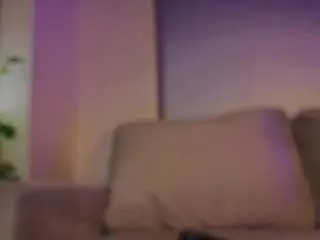 Julianneedgman  live sex cam