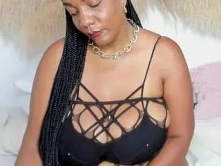 Shakebigass  live sex cam