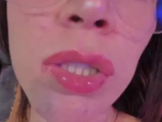 Carolhorny  live sex cam