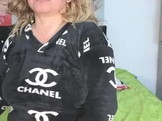 Devil-sara  live sex cam
